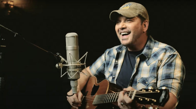 article: Rodney Atkins,  "Caught Up In The Country" | L.R. Baggs