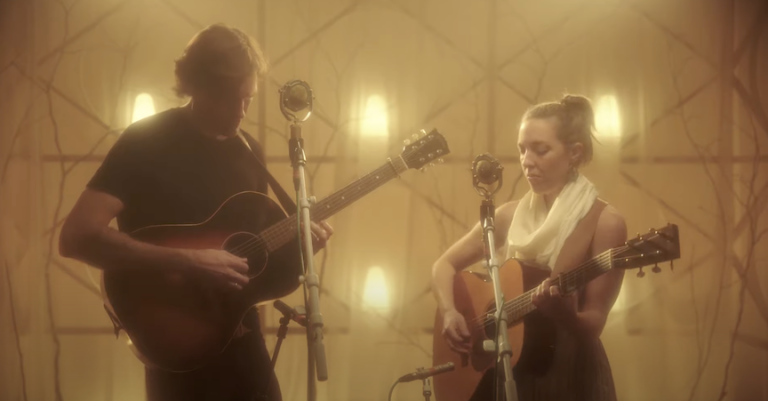 article: The Honey Dewdrops | Huss & Dalton Guitars